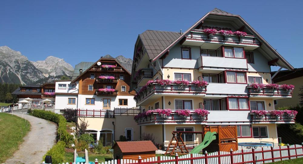 Hotel Neuwirt Ramsau am Dachstein Εξωτερικό φωτογραφία